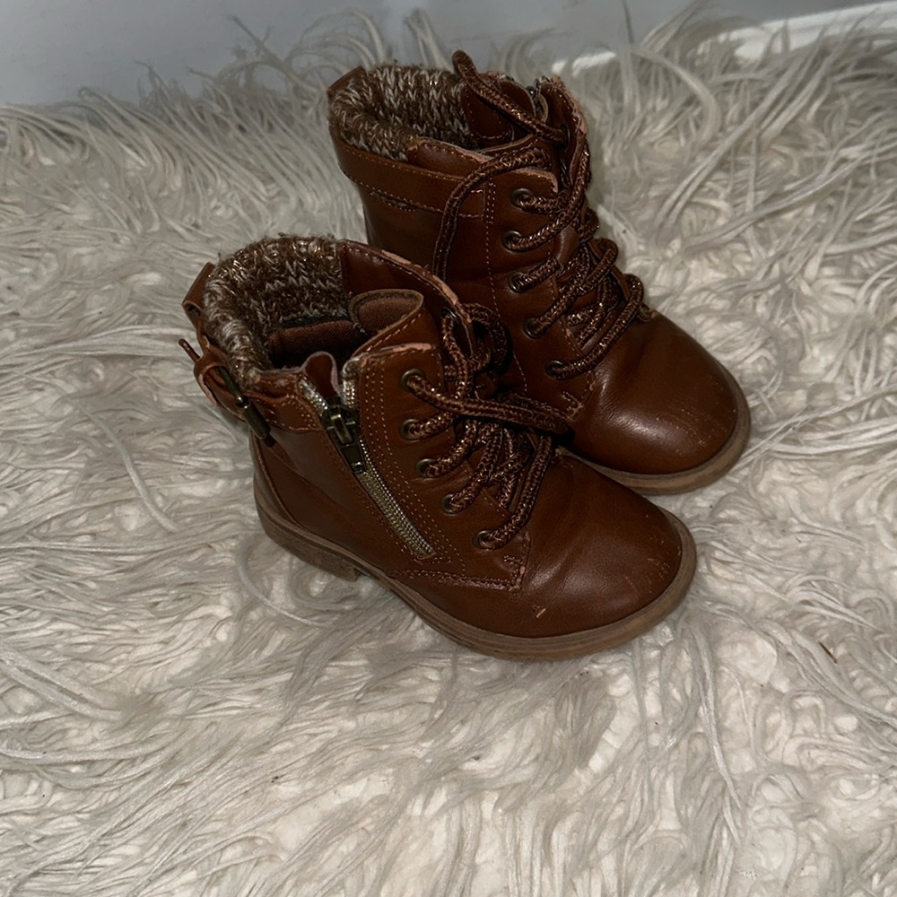 Toddler girl boots. - Picture 3 of 3